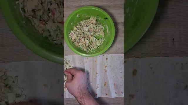 Рулет из лаваша с крабовыми палочками!