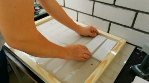 Самодельная  форма из герметика для плитки из гипса. Своими руками форма для гипса.