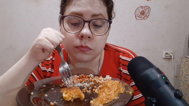 Мукбанг лососевый треугольник, греча, рататуй/Нашла сестру в "рабстве", больше помогать ей не буду смотреть онлайн