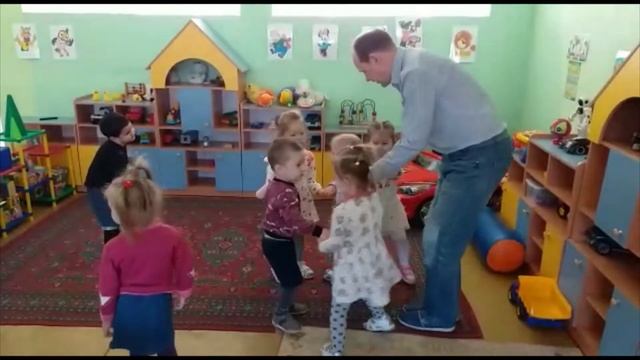 Коммуникативная игра "Раздувайся пузырь" для малышей 2-4 года смотреть онлайн