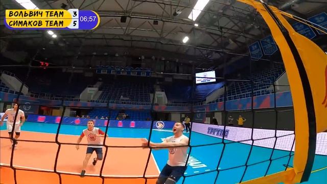 Волейбол от первого лица | VOLLEYBALL FIRST PERSON | Вольвич | Центральный блокирующий| Зенит-Казан смотреть онлайн
