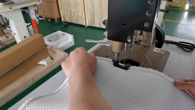 Оверлок для ковров, швейная машина для сшивания ковров смотреть онлайн