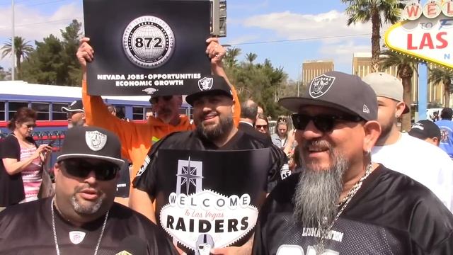 EMOTIONAL LAS VEGAS RAIDERS FANS REACT TO NEWS RAIDERS WILL MOVE TO VEGAS смотреть онлайн