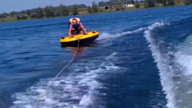 Экстримальные гонки на бублике смотреть онлайн