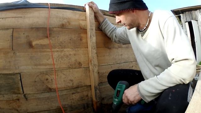 Как грамотно открутить брусок или доску при разборке лесов или опалубки. смотреть онлайн