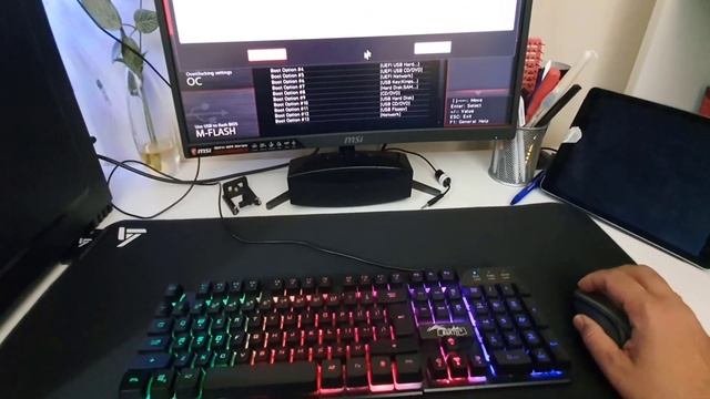 mSi B450 Gaming Pro Carbon Max Wifi Bios And USB Boot смотреть онлайн