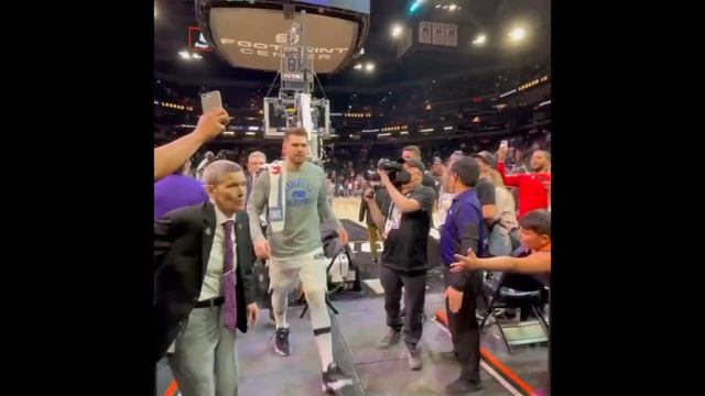 Mavs Players Trolling The Suns After Their Dominant Game 7 Win смотреть онлайн