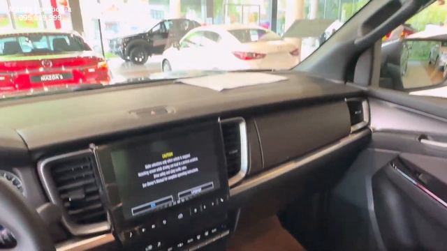 2023 Mazda BT 50 Concrete Grey Color смотреть онлайн