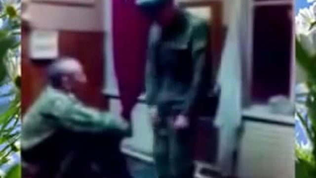 Первый день в армии Дух ламает деда смотреть онлайн