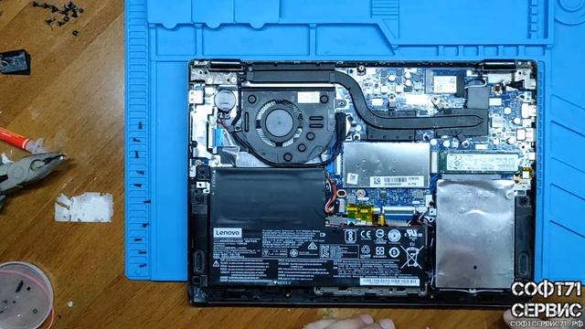 Lenovo Yoga 520-14IKB как разобрать и почистить систему охлжадения смотреть онлайн