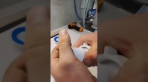 Установка бутылочного сифона Орио с длинным патрубком А-32059 на раковину.