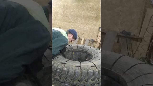 Обдирка шины кф97,нарезка регрувером,удаление проволоки из колеса.
