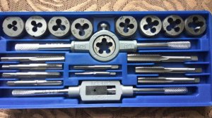 [Слесарное дело] Нарезание резьбы #9.mp4