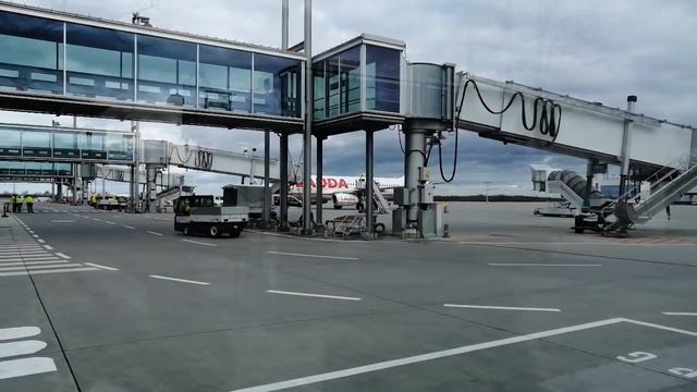 Аэропорт г.Дрезден, Германия, 1 марта 2020 г. смотреть онлайн