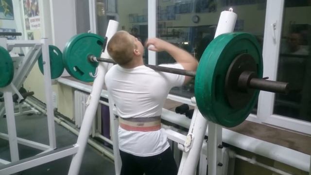 Присед глубокий 135 кг. 5 раз! смотреть онлайн