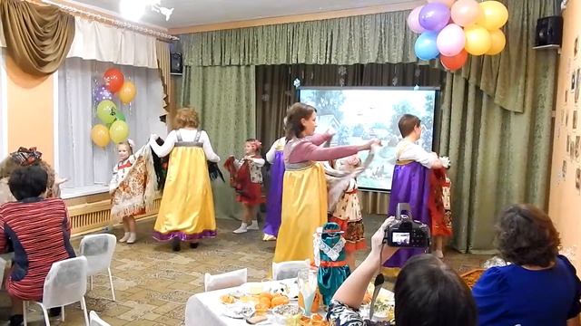 танец "Околица"(родители и дети ) смотреть онлайн