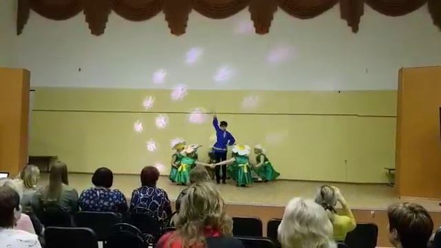 Детский танец Ромашка __ Ромашка цветок полевой видео смотреть онлайн