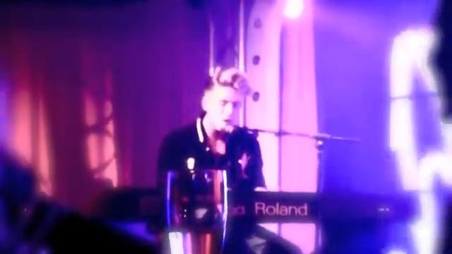 Danny Saucedo performing Amazing смотреть онлайн