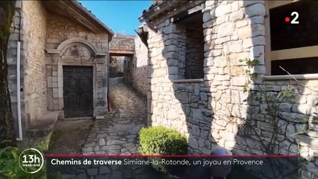 Simiane-la-Rotonde-средневековая французская деревушка ... смотреть онлайн
