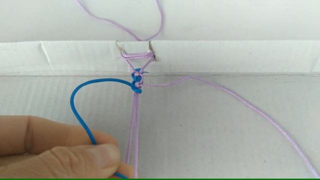 Супер классный браслет дружбы быстро и очень просто / как сделать из ниток браслет макраме смотреть онлайн