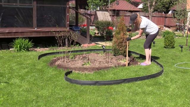 Как без труда уложить садовую бордюрную ленту