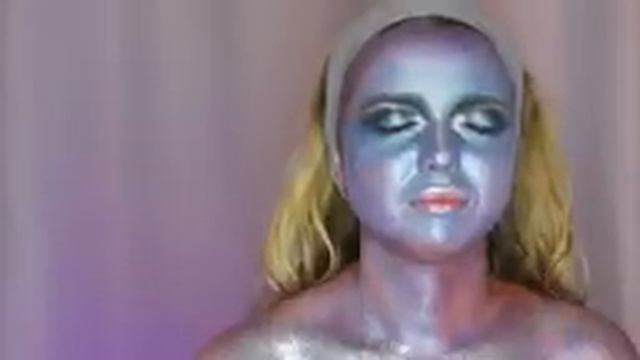 МАКИЯЖ НА ХЭЛЛОУИН 2020 ???Делаю макияж подруге без грима при помощи косметики смотреть онлайн