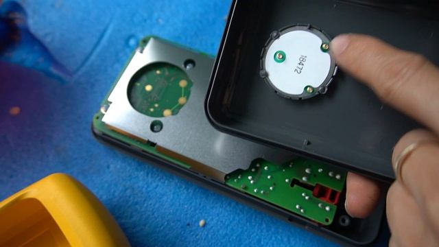 Nội Thất Bên Trong Đồng Hồ Vạn Năng FLuke 87V Đắt Ngang Một Con Smart Phone Tầm Trung | Fluke 87V смотреть онлайн