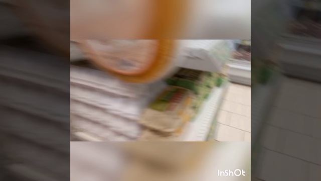 Едим еду одного цвета челледж.mp4