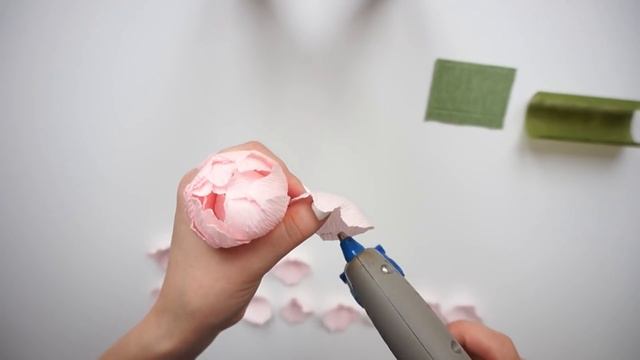 Пион из Гофрированной Бумаги | Бутон пиона из бумаги I DIY: How to make a crepe paper peony смотреть онлайн