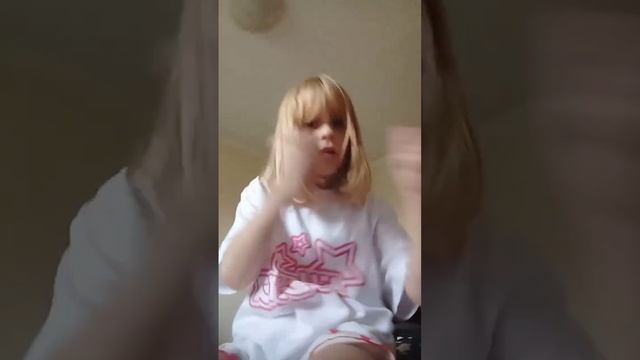 ХМХПХПХПХПХПЭЭПЭП кто хочет обзор на этого прекрасного кота?) смотреть онлайн