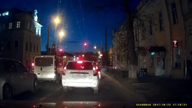 Свинья за рулём. Лада о444ео40, Ст 12 33 КоАП. смотреть онлайн