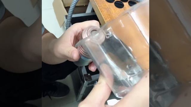 Add water into Vmax HIFU cartridge смотреть онлайн
