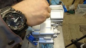 КАК ВОССТАНОВИТЬ СОРВАННУЮ РЕЗЬБУ В КАРТЕРЕ ДВИГАТЕЛЯ.