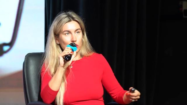 Как столица становится цифровой. Евгения Костюченко смотреть онлайн