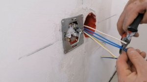 Как Установить розетка schneider electric установка