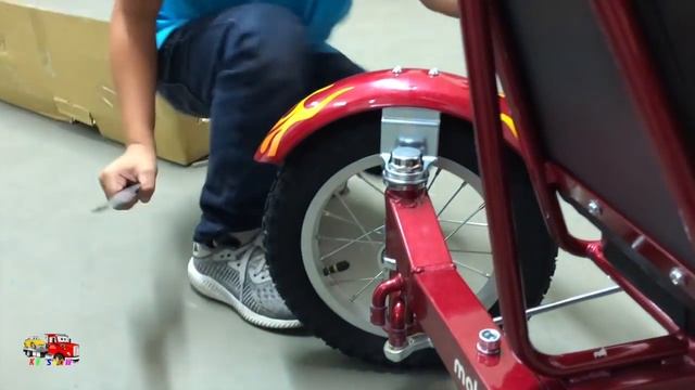 Unboxing Assembling Riding The New Mobo Triton : The Ultimate Three-Wheeled Cruiser