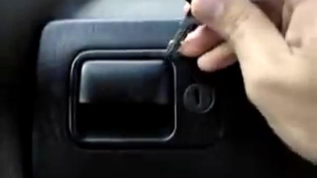 How to open vw golf III glove box with broken handle. смотреть онлайн