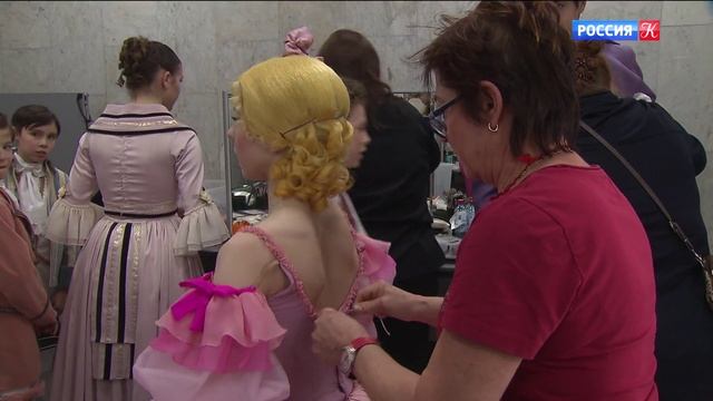 Студенты Академии имени Вагановой исполнили на сцене Кремлёвского дворца балет "Щелкунчик" смотреть онлайн