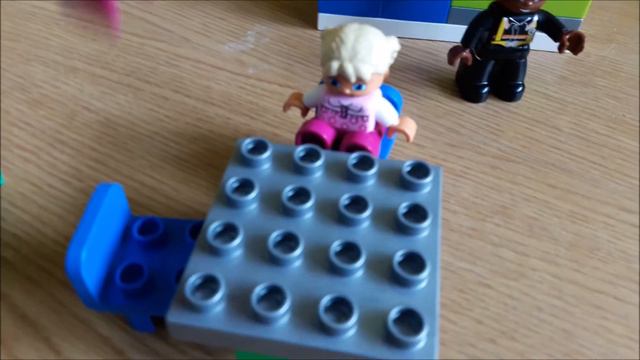 Lego Duplo Movie Mega Train Station Величезна залізниця лего дупло мультик