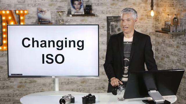 E-M10 Overview Training Tutorial смотреть онлайн