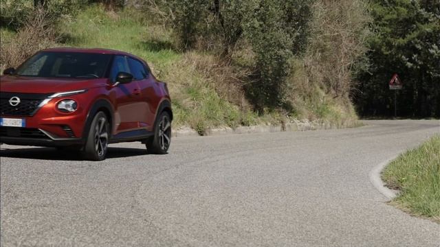 NISSAN JUKE Hybrid (2024) | Compact SUV