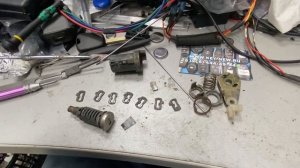 Ремонт личинки двери Peugeot Citroen нарезка Ключа по замку