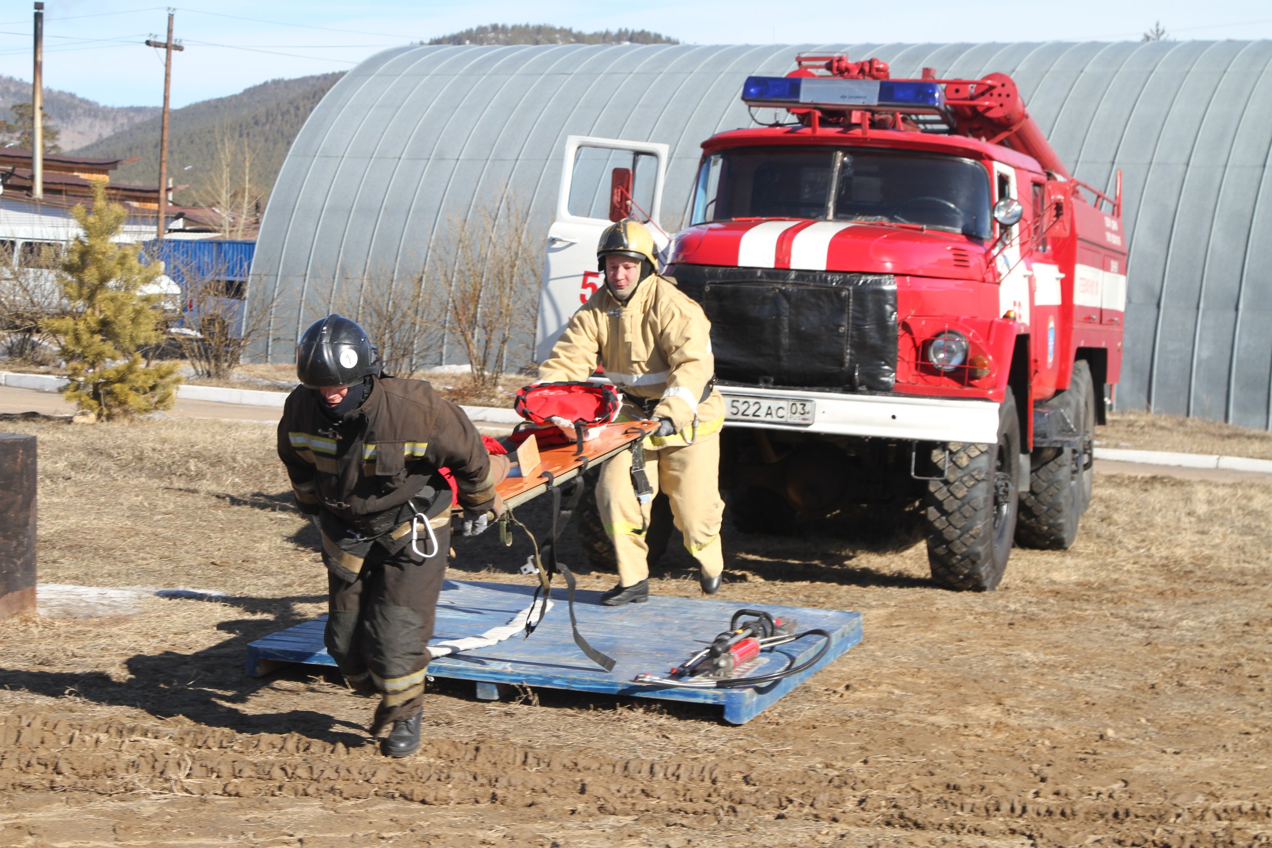 В Улан Удэ прошли состязания по проведению аварийно-спасательных работ после ДТП смотреть онлайн