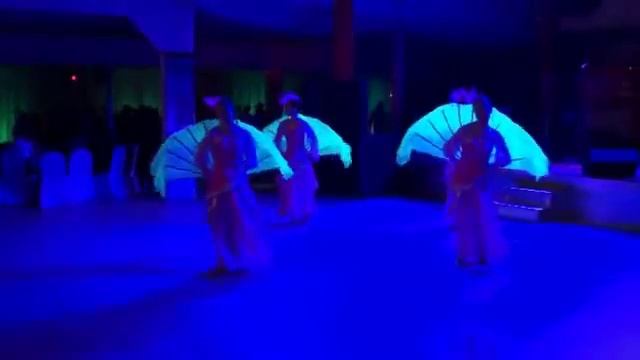 Китайские танцы. 5 танцовщиц смотреть онлайн