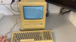 Macintosh Plus: Один из первых компьютеров от Apple. ?