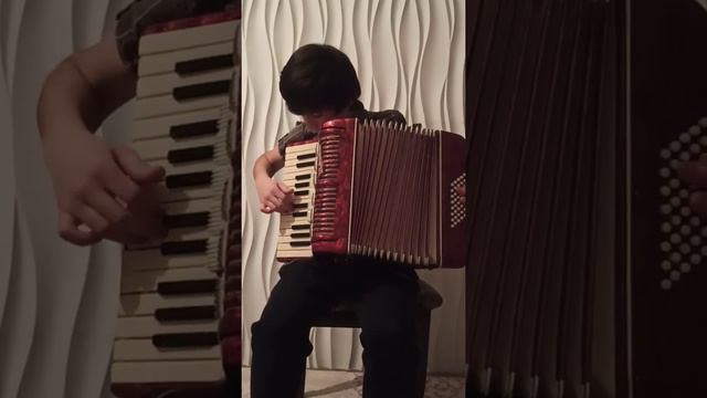 Melody From The Song Ahmad Zahir: Bonu. Accordionist Abdullo.