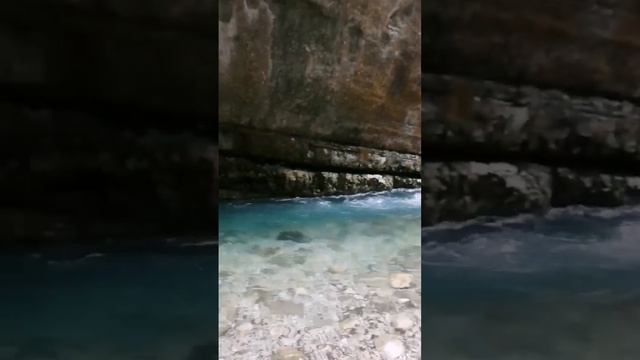 РЕКА В АБХАЗИИ? #shorts #2022 #красотаприроды #абхазия #река #горы #природа #джиппинг #отдых ⛰️??️ смотреть онлайн