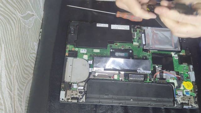 Чистка, замена термопасты на ноутбуке Lenovo Thinkpad T450 смотреть онлайн