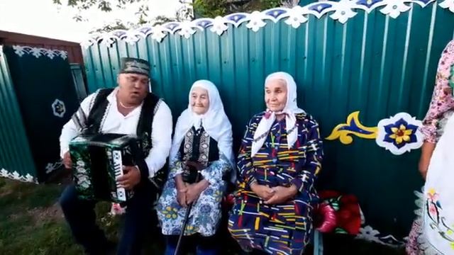 Татарча жырлар???