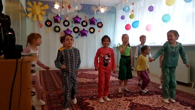 Песня "Мойдодыр" - детская эстрадная студия "Лимпопо" смотреть онлайн